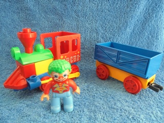 Lego Duplo Ville, Circus-juna, veturi- vaunu- pienoishahmo, E571
