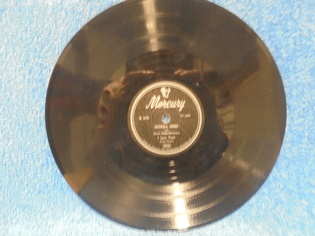 Georgia Gibbs, Under Paris Skyes/ I Love Paris, Sellakka-��nilevy, M712