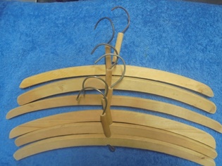 Vanhat puuhenkarit 6kpl, metallikoukut, S174