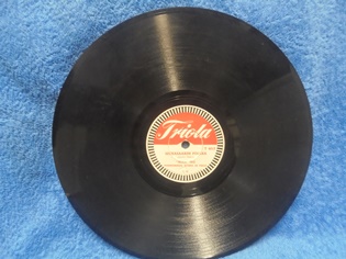 Triola Trio, Seurasaaren polkka/ Muistoja Karpaateilta, sellakka, M743