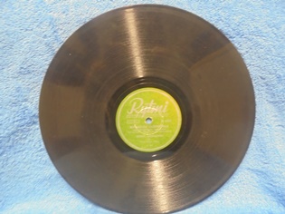 Justeeri/ Kauko K�yhk�, Rovaniemen markkinoilla/ Kuubalainen serenadi, M760