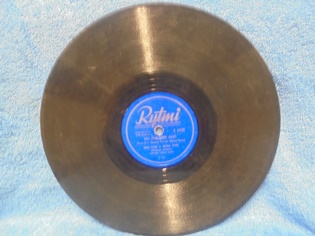 Eero W�re-Metro tyt�t/ Henry Theel, Lili Marlenen h��t/ Napolilainen katulaulaja