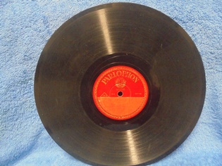 Kaarlo Kyt�, Kadun lapsi/ Y� luostarissa, Sellakka-��nilevy, M753