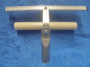 Tuukos, Ikkunan pesu/ kuivauslasta, S904