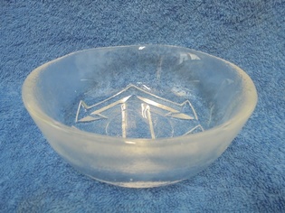 Kirkas pieni lasikulho, Ankkuri-koriste, A1404