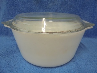 Kookas, JAJ- maitolasinen vuoka 2.5L ja Pyrex- kirkaslasinen kansi, A488