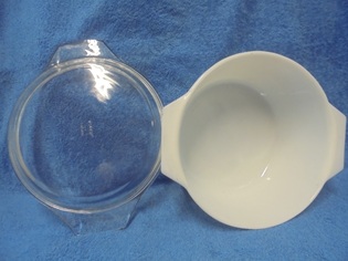 Kookas, JAJ- maitolasinen vuoka 2.5L ja Pyrex- kirkaslasinen kansi, A488