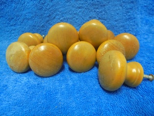 Puiset nuppivetimet kaappeihin ja laatikoihin, 12 kpl, H23