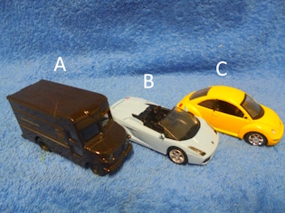 Pikkuauto, UPS-pakettiauto tai Lamborghini tai Volkswagen, E544