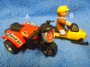 3 Wheel-m�nkij� tai Puuha-Pete + moottorikelkka, E987