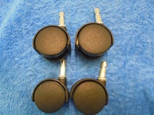 Kaksiosaiset kalustepy�r�t, 4 kpl, H124