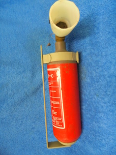 Vanha sammutin telineess�, ker�ily, T280