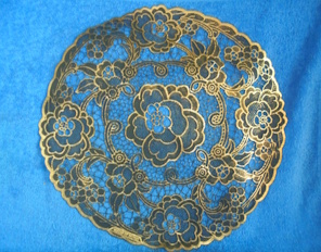 Pieni py�re� koristeellinen muovinen pitsiliina, musta/kulta, S330