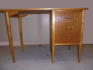 Vanha siro Teak-kirjoituspöytä, kolme laatikkoa, H32
