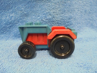 Lego Duplo 2655, sinipunainen traktori, maatila, vintage, E76