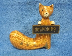 Nosmoking-kylttikoriste, kenk ja kissa, E124