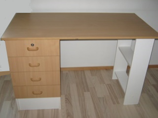 Koulupöytä, pieni kirjoituspöytä, käytetyt huonekalut, H151