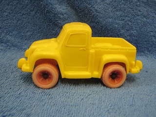 Plasto 1983, keltainen Pickup- auto, E524