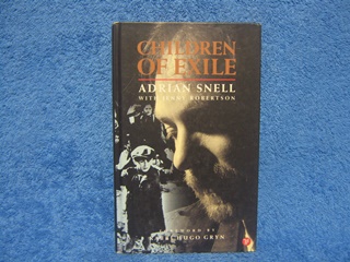 Children of exile, Snell Adrian with Robertson Jenny, K1032