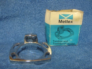 Metlex, vanha kromattu teline, mukille ja hammasharjalle, S468