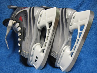 Nike Bauer Vapor shift Ti, j��kiekkoluistimet, koko Y13 eli 31.5, B559