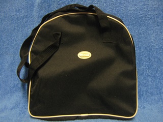 Leonardo- laukku, musta valkoisilla tereill, V493