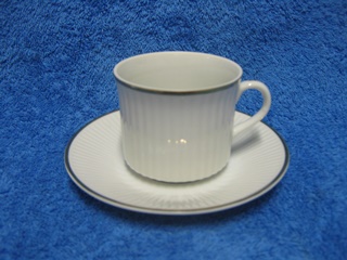 Japanilainen pieni kahvikuppi ja tassi, valkoinen/ kulta, A1001