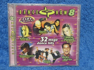 Dance now 8, 1997, eri esittji, 2kpl CD-levy, R702