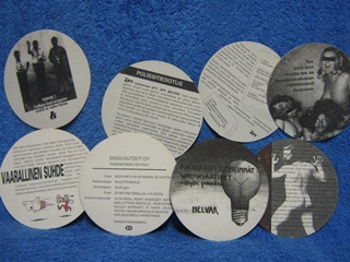 Pahviset tuopinaluset 8kpl, huumoritekstiset lasinaluset, S1103