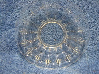 Vanha pieni lasilautanen, vanha puristelasi, A141