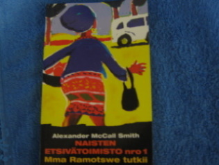Naisten etsivtoimisto nro1, McCall Smith Alexcander, K118