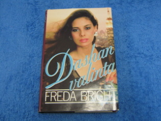 Dashan valinta, Bright Freda, kytetty kirja, K177