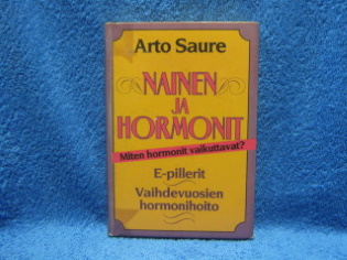 Nainen ja hormoonit, Saure Arto, kytetyt kirjat, K43