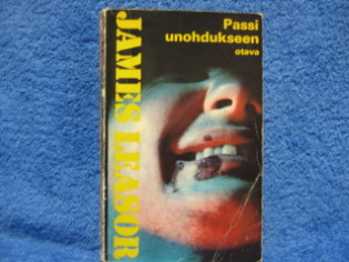 Passi unohdukseen, Leasor James, kytetyt kirjat, K869