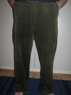Samettiset, isot, miesten housut, koko OD54, k�ytettyj� vaatteita, V171