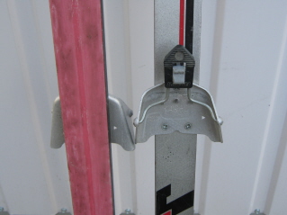 J�rvinen Finlandia 82-sukset, Karhu-siteet, B26