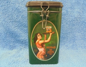 Murad the turkish cigarette, tyhj peltinen rasia, patenttikansi, R553
