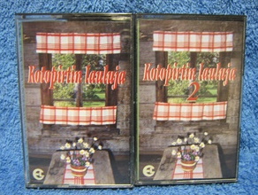Kotopirtin lauluja 1-2, 2002, c-kasettit, M522