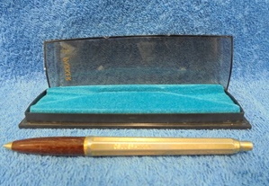 Osuuspankki, Parker-kuulakrkikyn, puujljitelm/ kultaus, R786