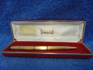 Universal, kuulakrkikyn kotelossa, R787