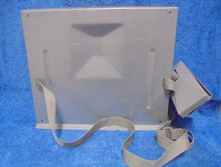 Metallinen harmaa TV-seinteline, vanhanmalliselle televisiolle, S599