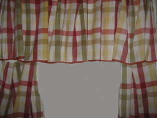 Ruudulliset verhot, kappa ja salusiinit, punainen/ vihre/ keltainen, S631