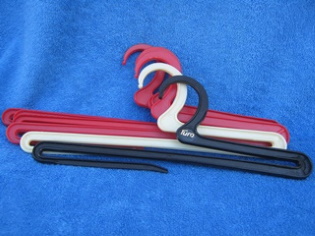 Turo, pienet muovihenkarit, 5kpl, punainen, valkoinen, musta, S6