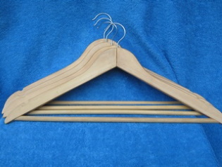 Uudehkot puuhenkarit, 4kpl, S836