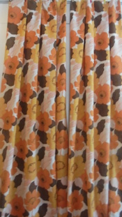 Pitk�t kukkakuvioiset Retro-verhot, oranssi/ ruskea/ keltainen, S950