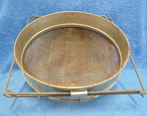 Vanha peltinen siivil, sdettvt kannakkeet, S991