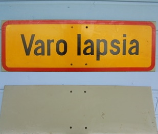 Varo lapsia, varoituskyltti, T264