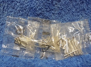 Kirkaat taustalevynaulat noin 90kpl, 1.2x20mm, T30