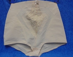 Naturana- housuliivit 85-XXL, vintage, kytetyt/ vanhat tavarat, V1029