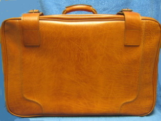 Ruskea vanha matkalaukku, vintage, V614